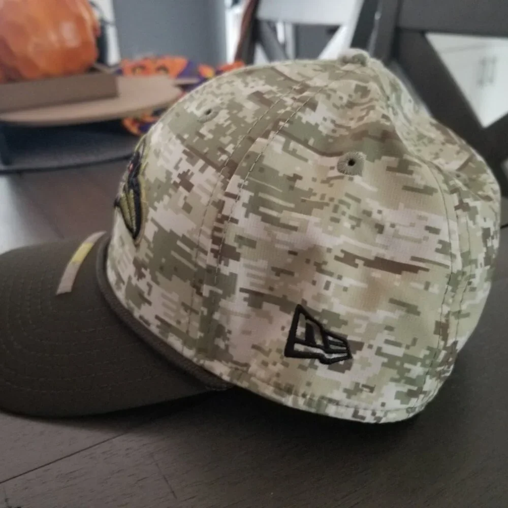 Men's Baltimore Ravens New Era Camo Salute to Service 39THIRTY Flex Hat M/L